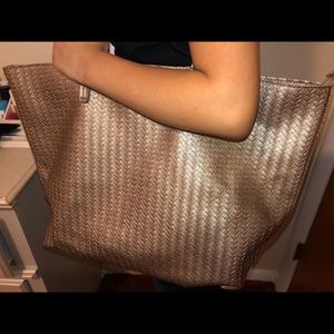 Gold tote